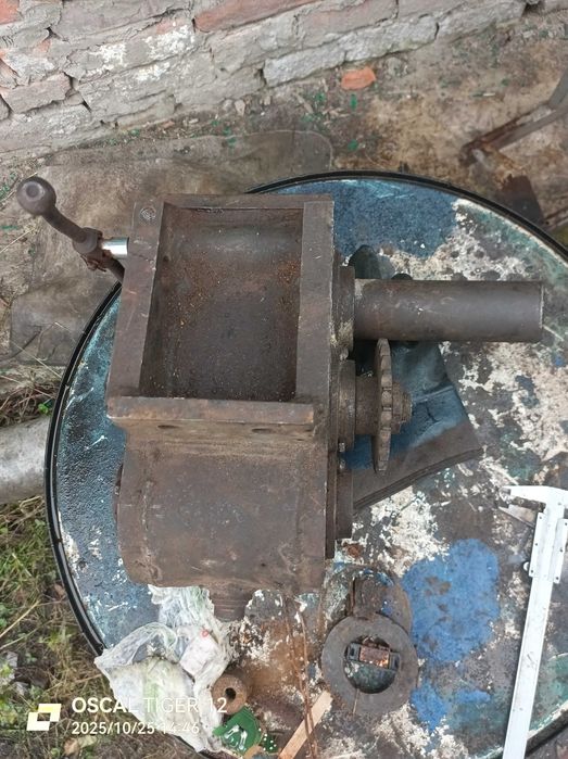 Продам прямой редуктор