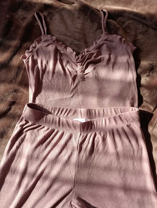 Piżama damska różowo-beżowa r. M Reserved