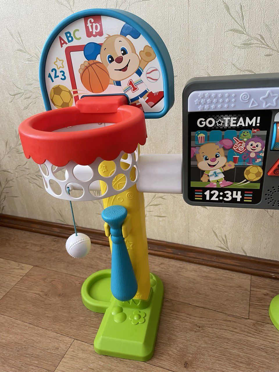 Продам ігровий центр Fisher price
