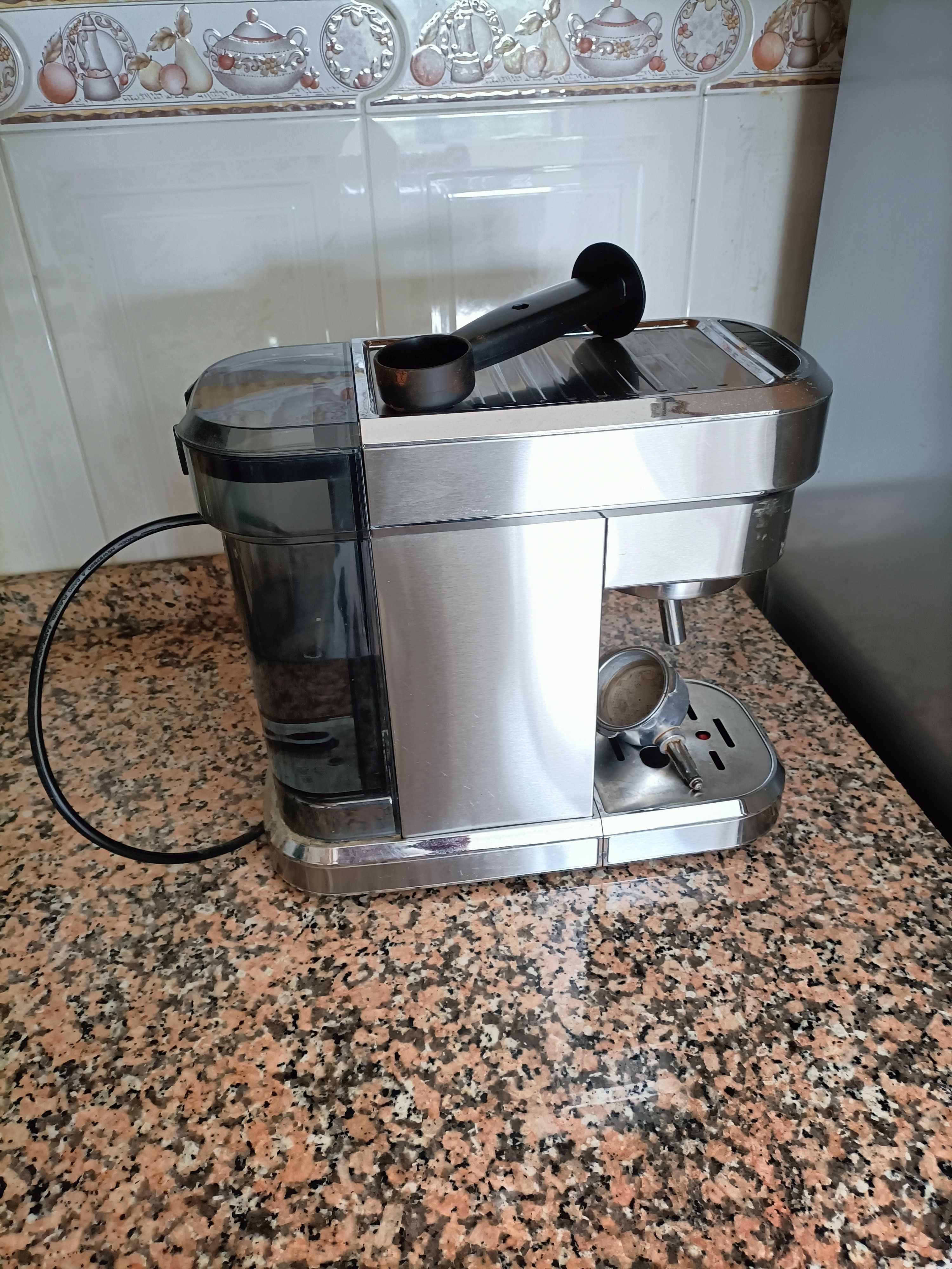 Máquina de café moido