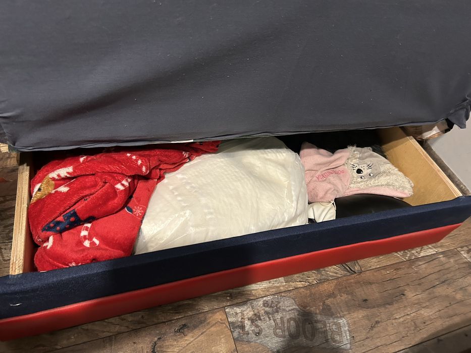 Łóżko jednoosobowe duże spanie z pojemnikiem na pościel