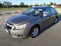 Chevrolet Cruze 1.6 BENZYNA SEDAN