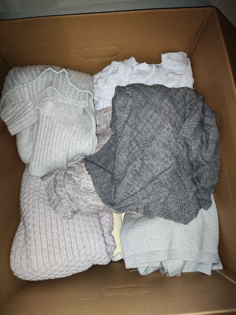 Paka paczka ubrań do lumpeksu bluzki sweterki 10 kg Reserved Sinsay