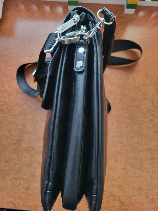 Продам шкіряну барсетку