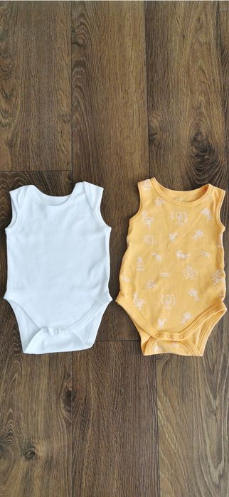 2x body bez rękawków r. 62