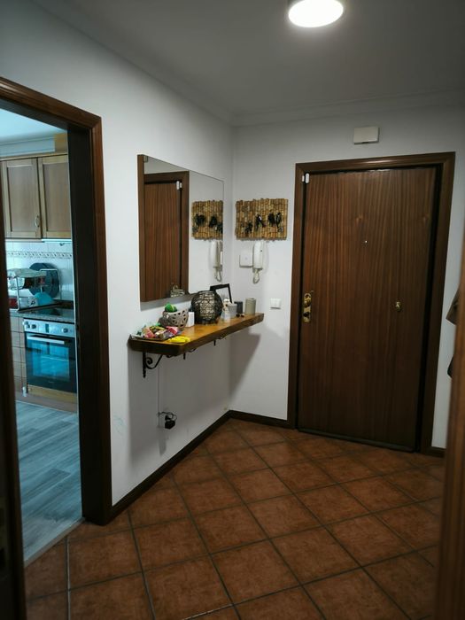 185000€ - Urgência na venda --- Apartamento T3 remodelado, garagem pri
