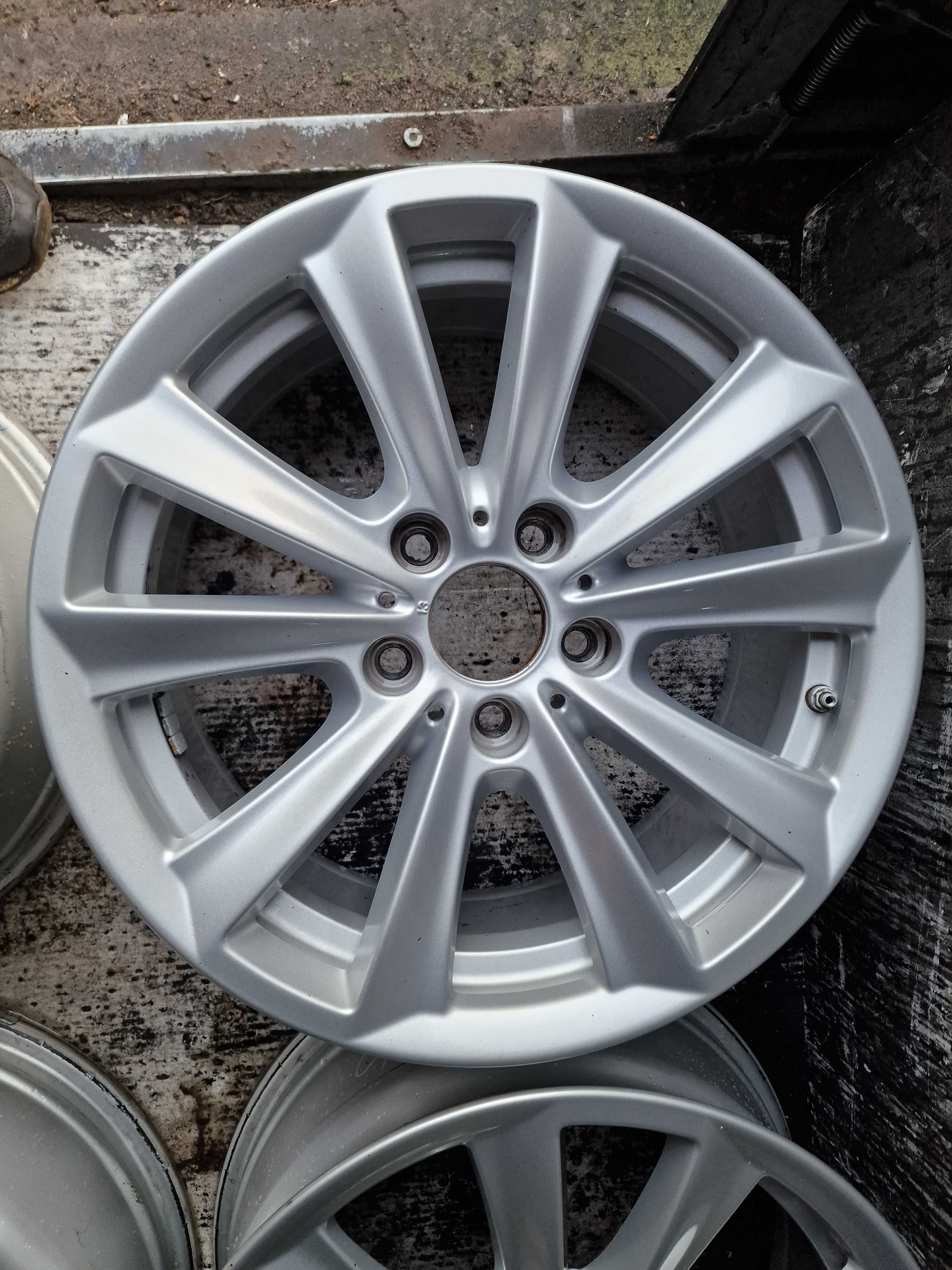 Sprzedam Jak Nowe 4 Oryginalne Alufelgi BMW 17" 8j 5x120 ET 30