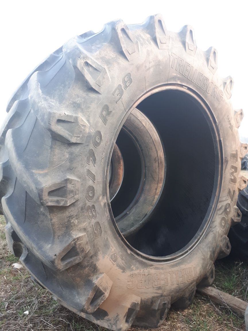 Ładna opona wzmocniona TRELLEBORG TM700 580/70 R - 38 Cała Zdrowa