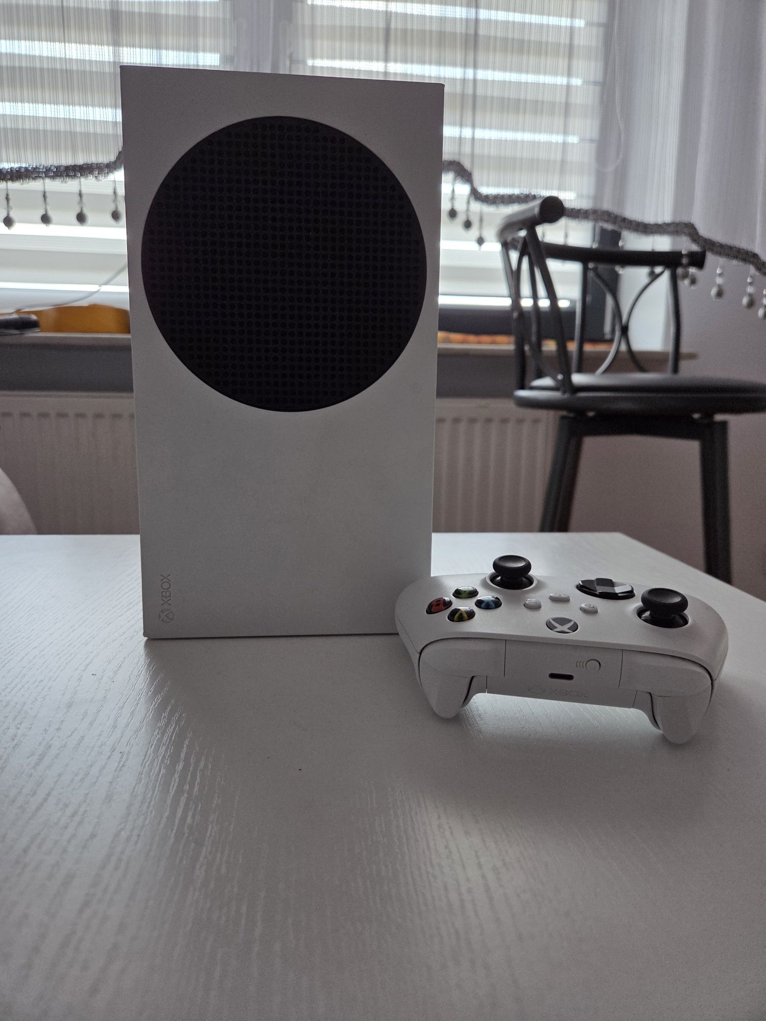 X box series s   .