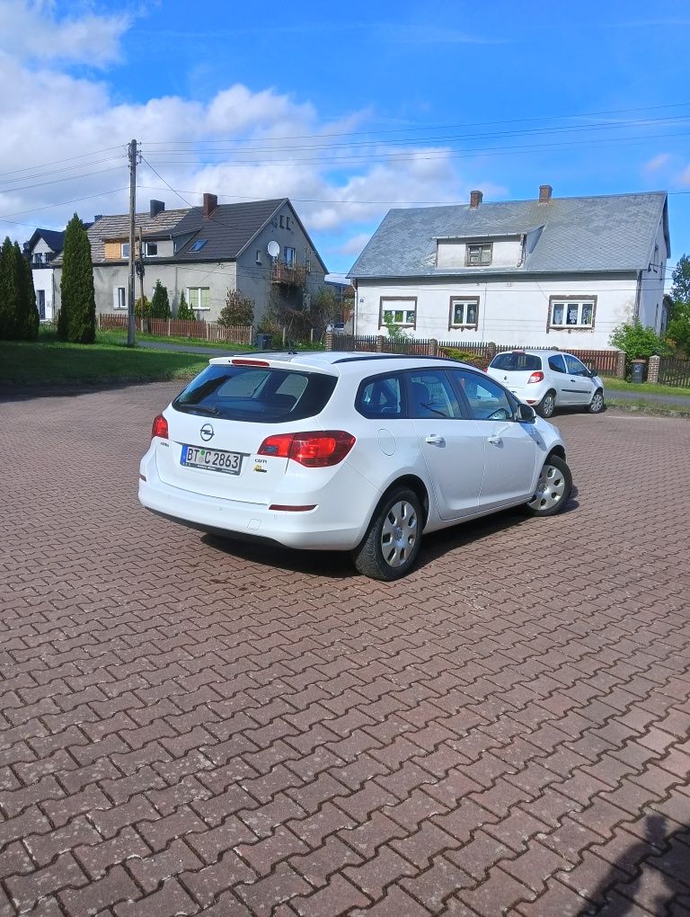 Opel Astra J 1.7