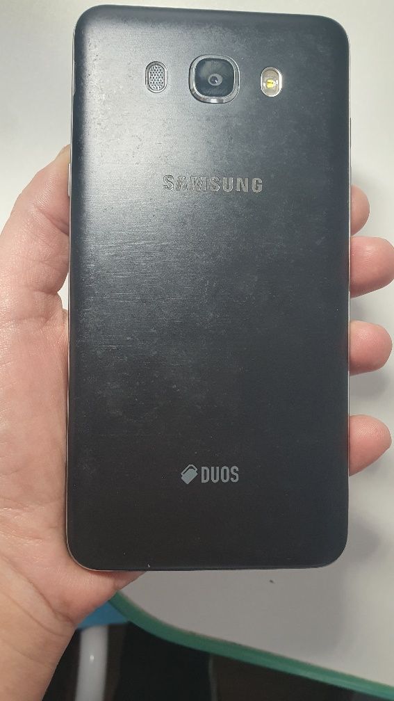 Samsung galaxy j7 (2016)