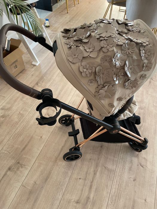 Wózek spacerowy Cybex Mios - Simply Flowers Beżowy, jak nowy