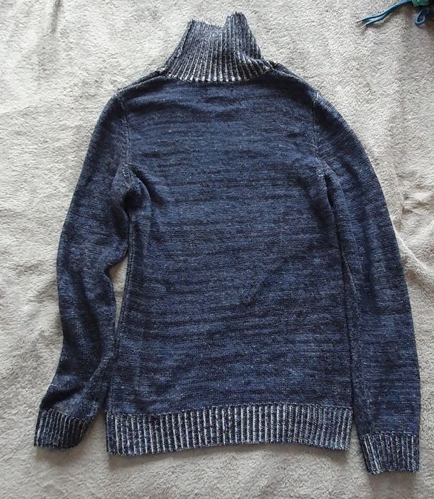 Camisa de manga longa com gola alta