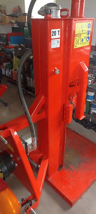 Vendo rachador 20T trator