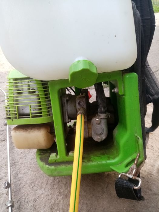 Оприскувач бензо