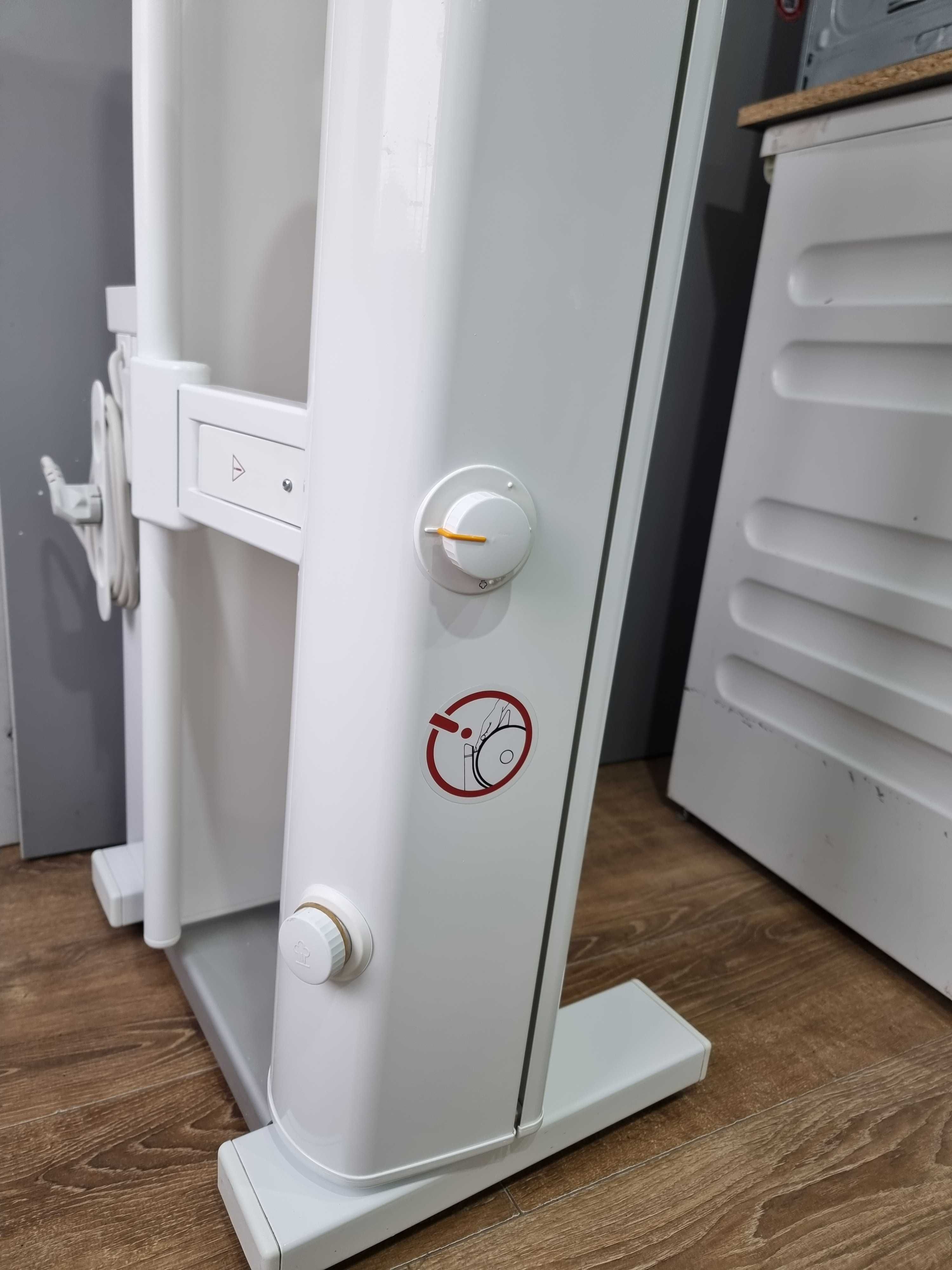Magiel elektryczny, maglownica Miele B 895 D z funkcją pary, składany