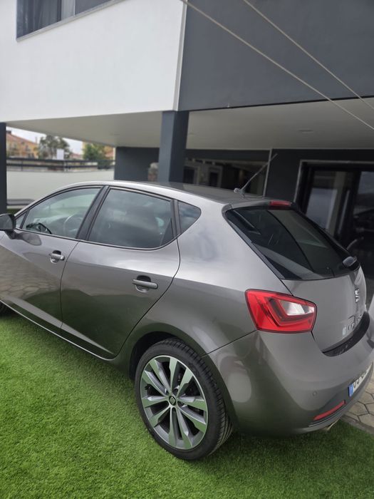 Seat Ibiza Fr cinza automatico