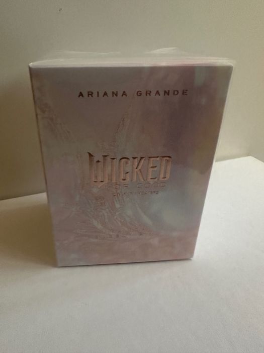 Woda perfumowana Ariana Grande - Glinda Bubbly Pink