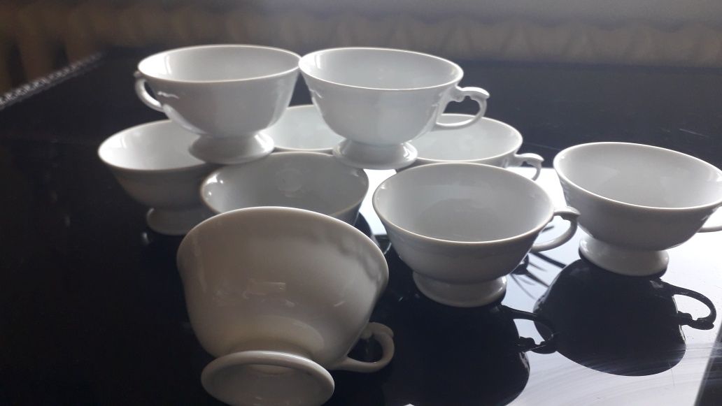 Sprzedam porcelanowe filiżanki