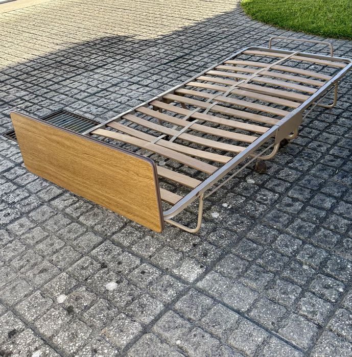 Cama dobrável com rodas - nova - em plegatino