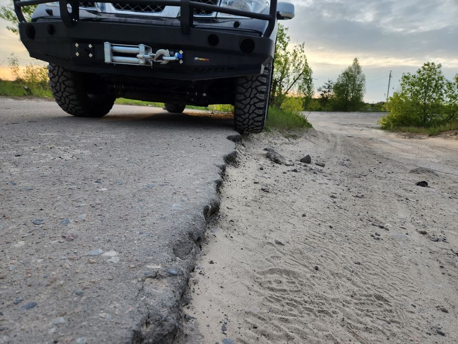 Передній бампер для Nissan Pathfinder з монтажною плитою під лебідку і