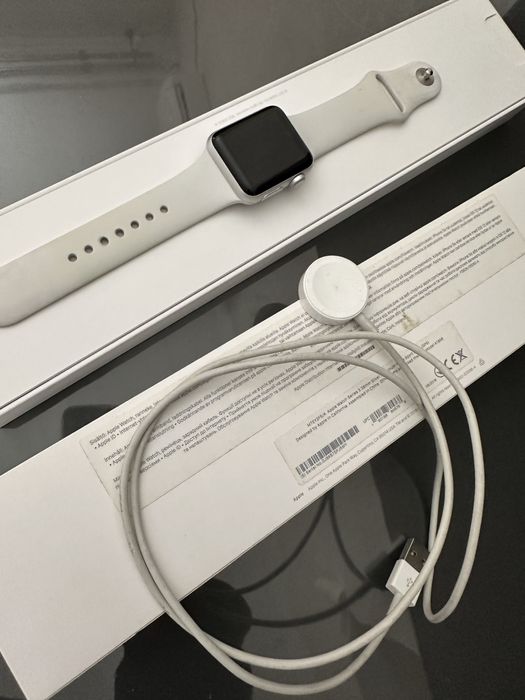 Apple watch 3.  38 mm часы