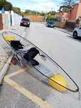 Kayaks transparentes usados