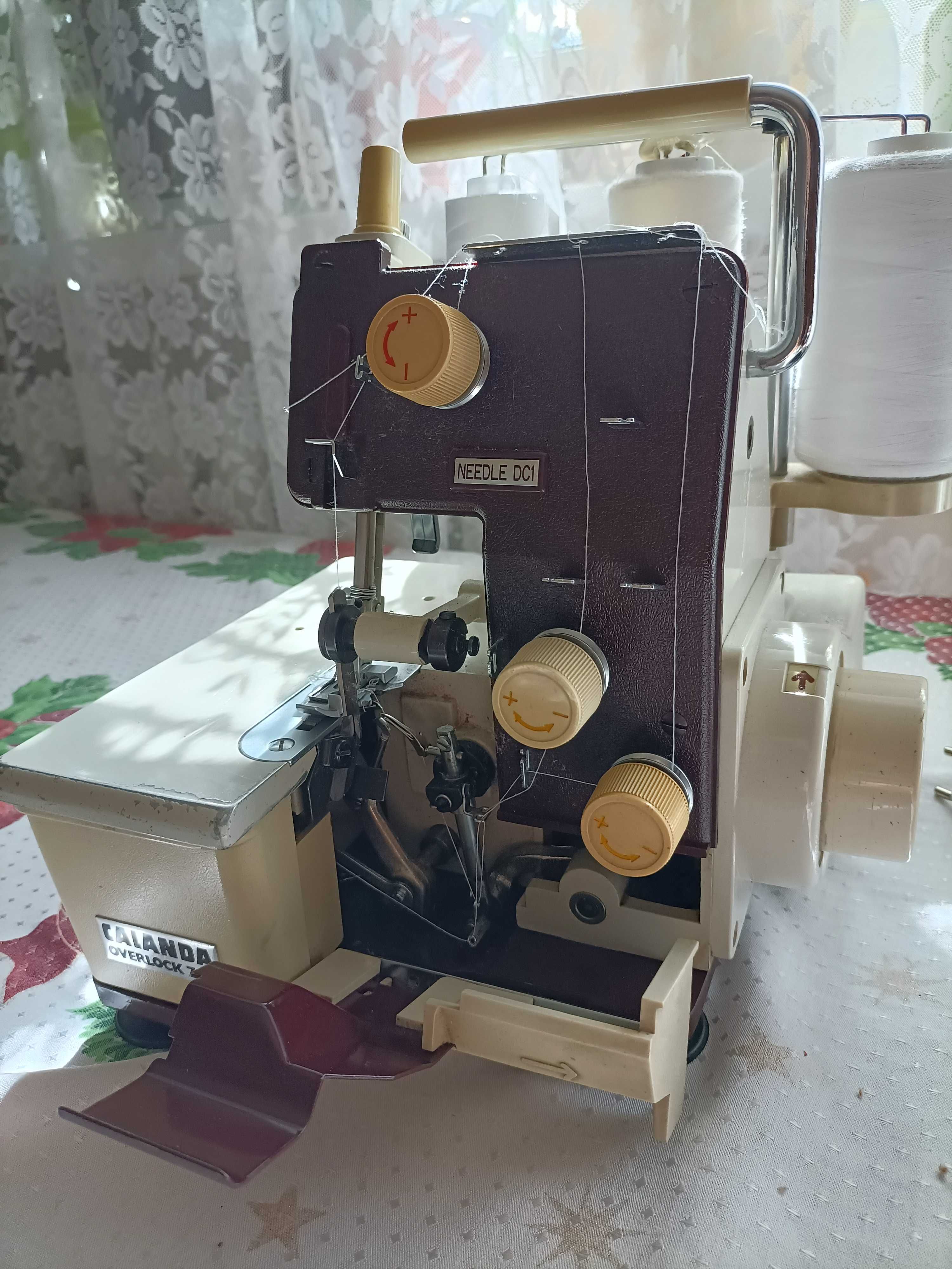 Overlock Pfaff, 3-nitkowy