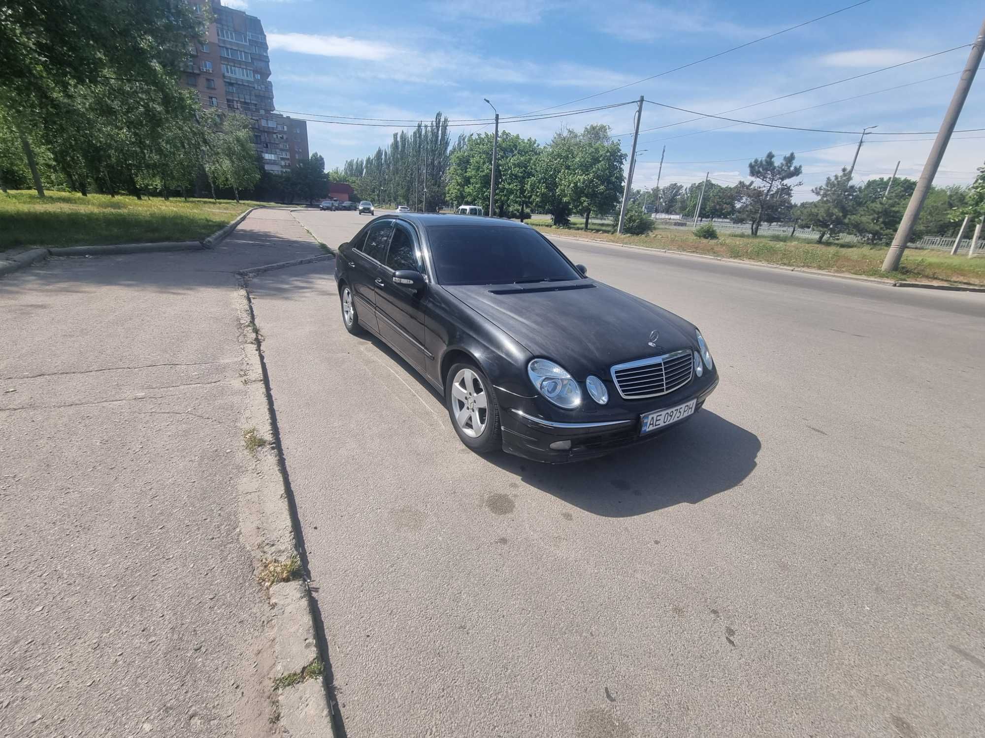 Mercedes-Benz w211