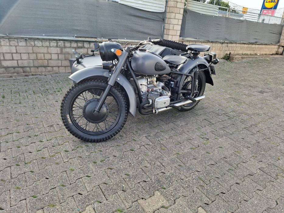 Sprzedam motocykle Dniepr 11