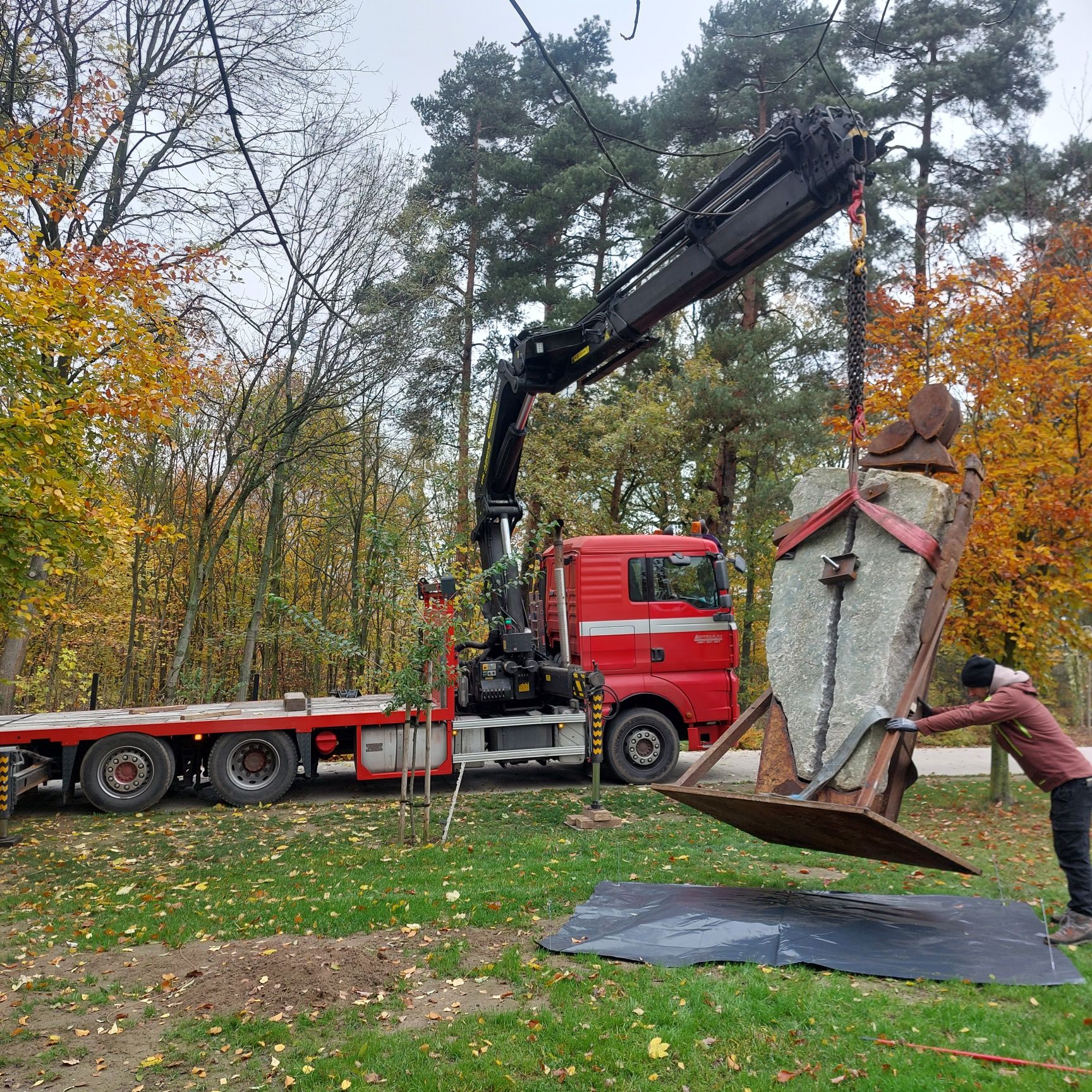 Transport hds kontenery maszyny rozładunek  przeladunek