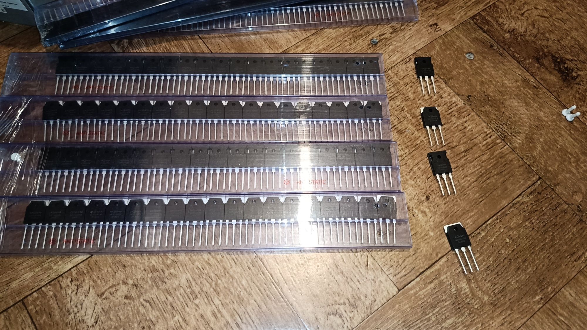 Транзистор  IGBT 40T60, 60T60, 75T60, 40N65, 60N65