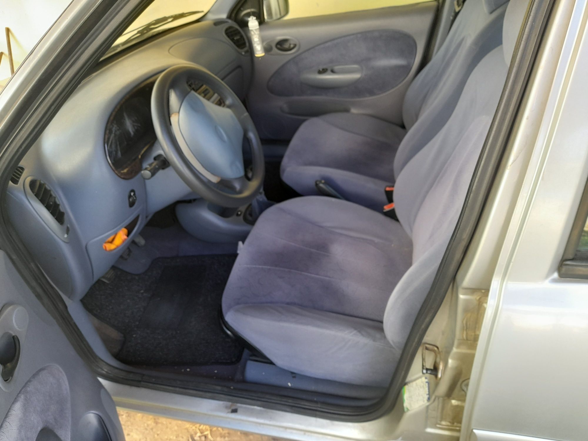 Vendo Ford festa gasolina usado