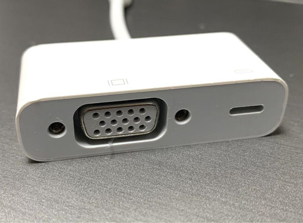 Переходник с iPhone на монітор,проектор Lightning to VGA adapter A1439