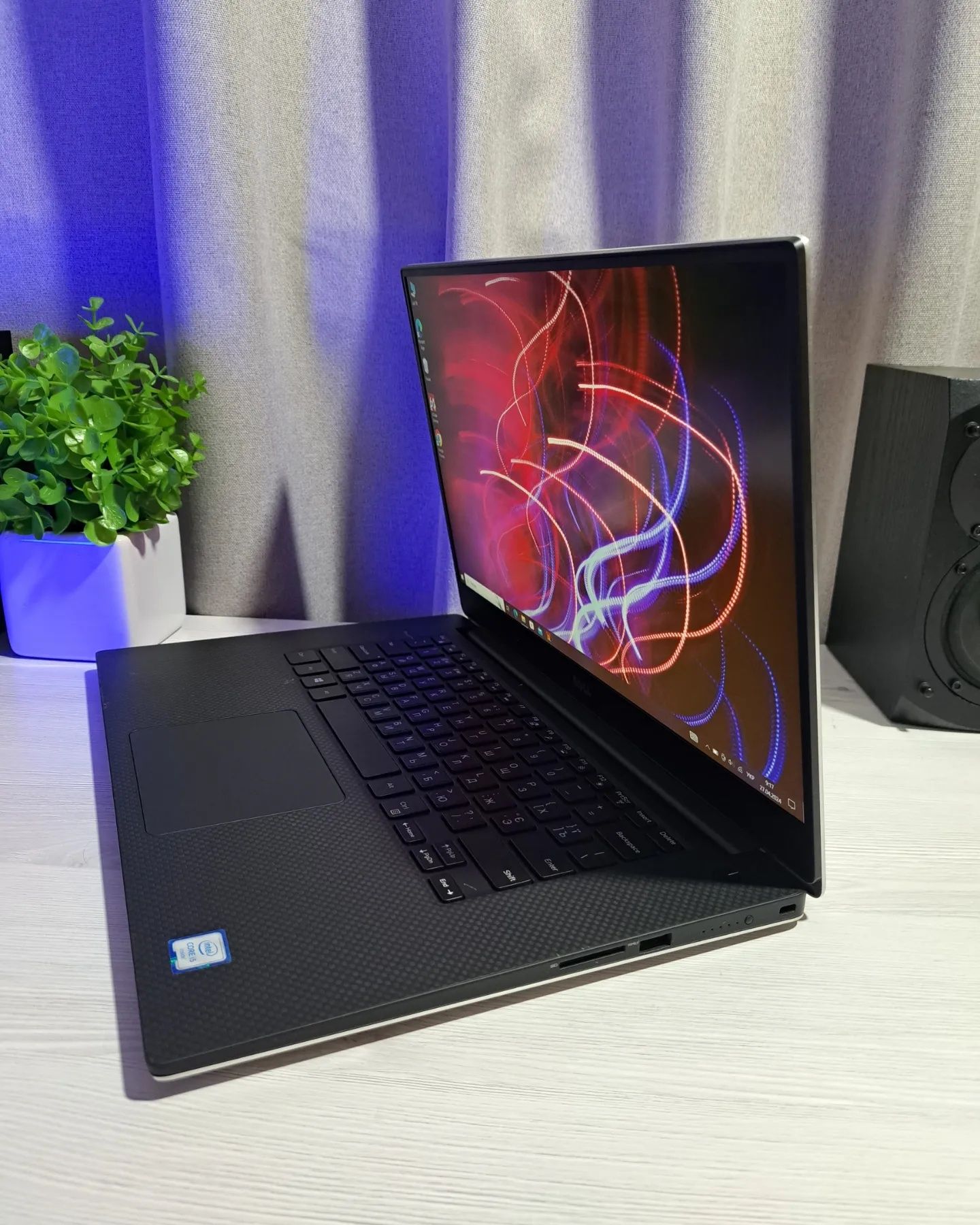 Ноутбук Dell XPS 15 9550/i5-6440HQ/16 Gb/256 Gb/GeForce GTX 960M 2 Gb