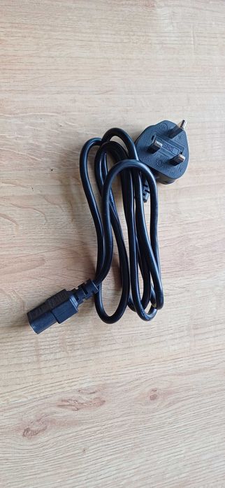 Kabel przewod zasilajacy do komputera wtyk UK