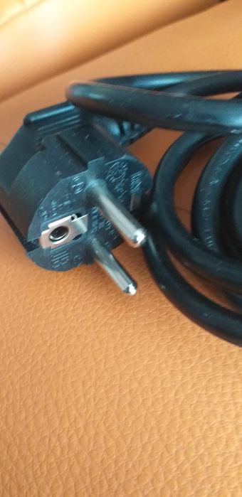 Kabel zasilający do stacjonarnych komputerów 1.8 m