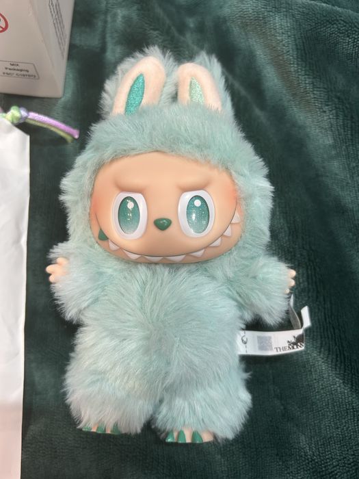 Labubu pop mart biginto energy