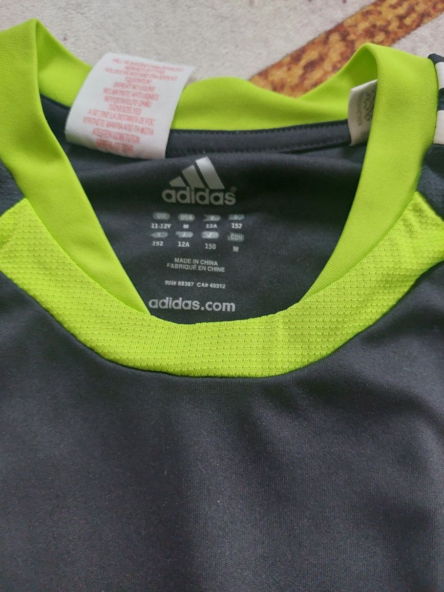 Adidas bluzka bez rękawów,rozmiar  S ,cena  20zł