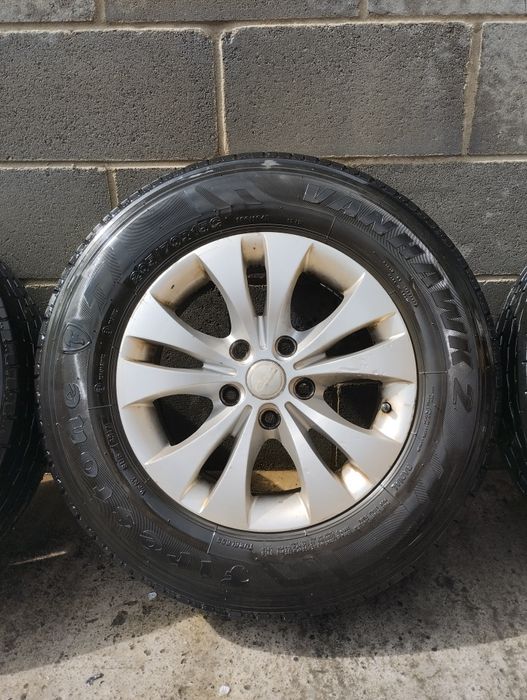 Продам дискі і резину в зборі