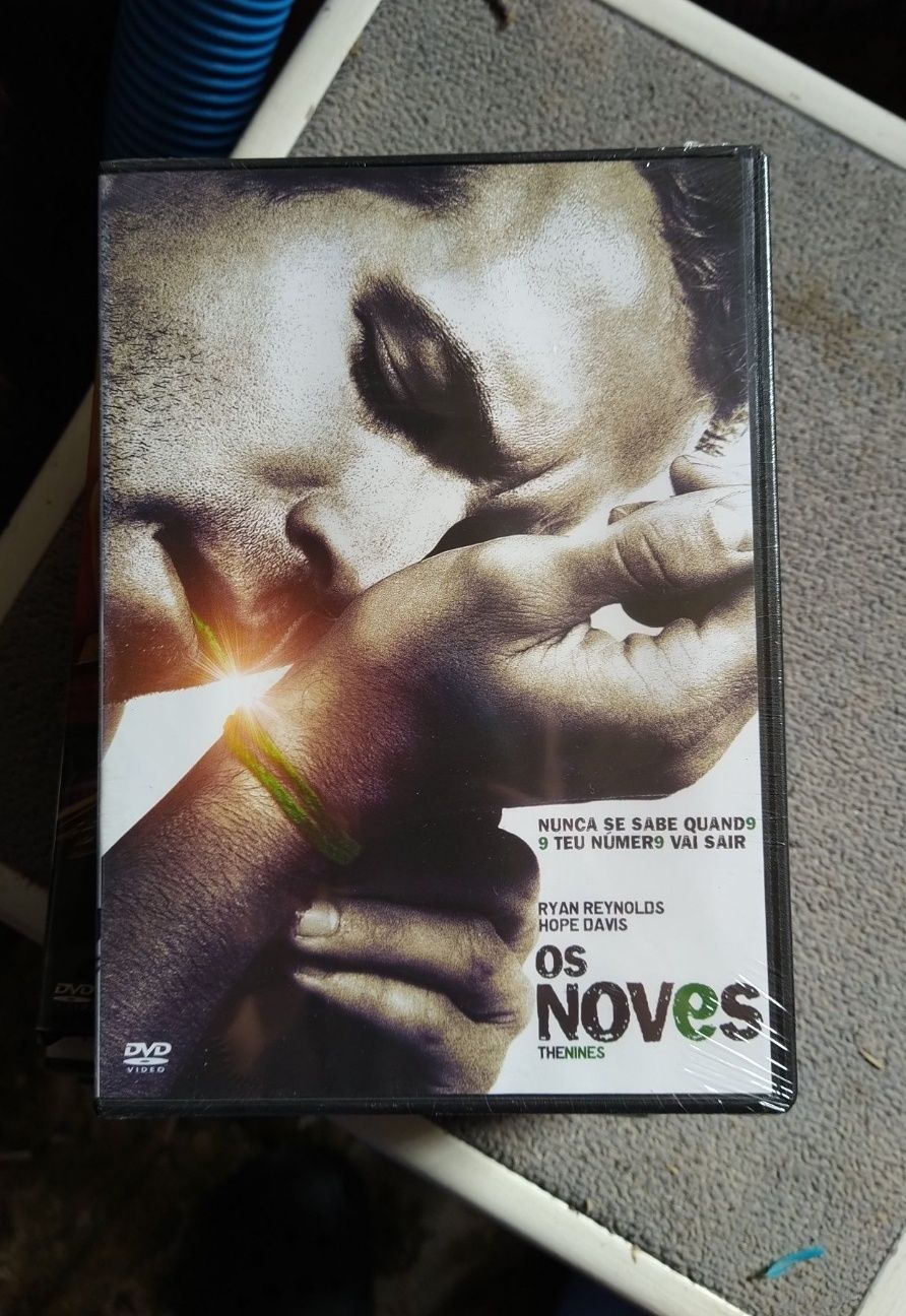 Os noves.          .