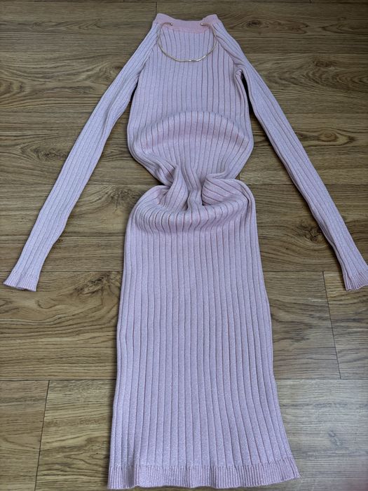 Сукня  міді  рожева