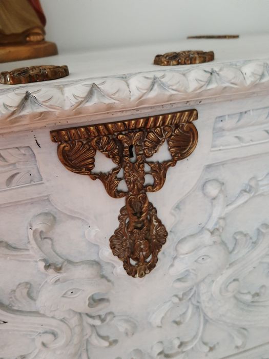 Venda arca madeira de castanho.