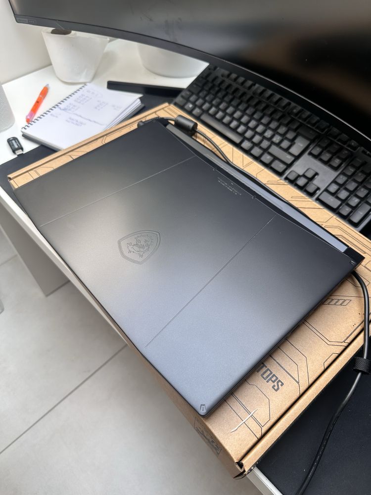 MSI Katana 15 B13VGK Laptop Gamingowy i9 RTX 4070