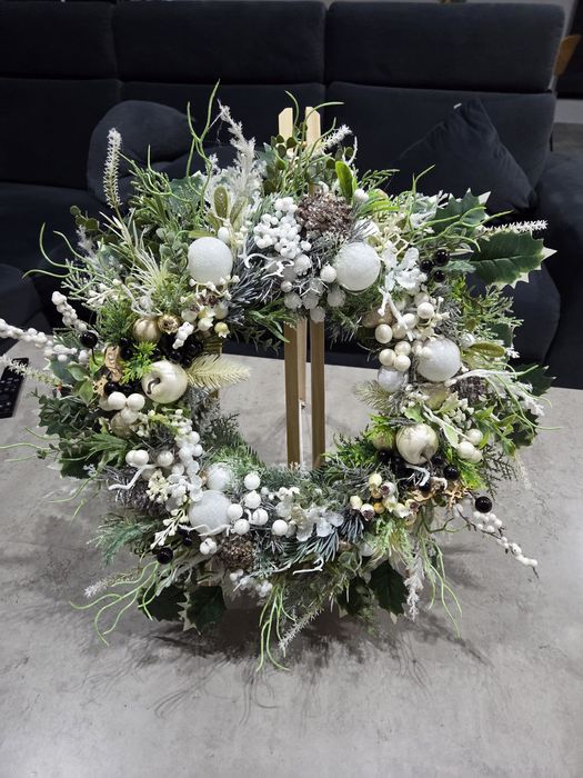 Elegancki Wianek Świąteczny