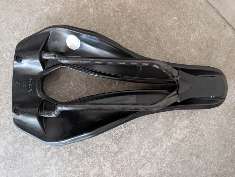 Selim triatlo: Selle Italia Superflow Carbon
