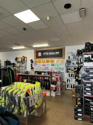 Odzież BHP – zapraszamy do naszych sklepów stacjonarnych!