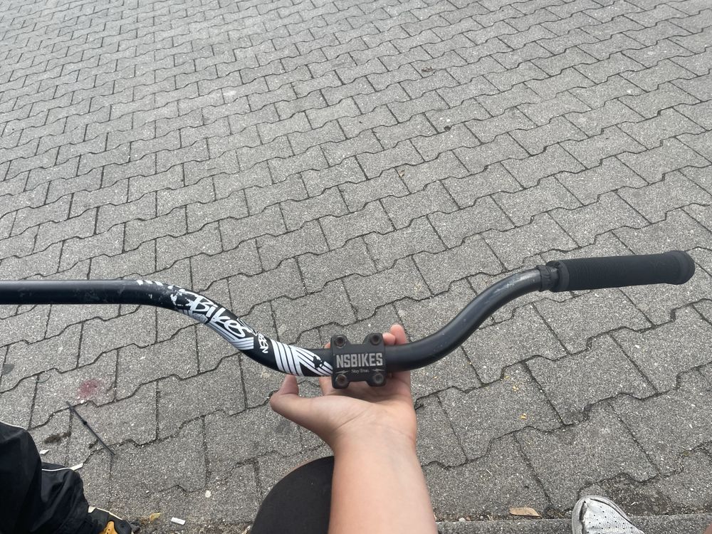 Kierownica ns bikes proof z mostkiem ns bikes przystosowana do dirta