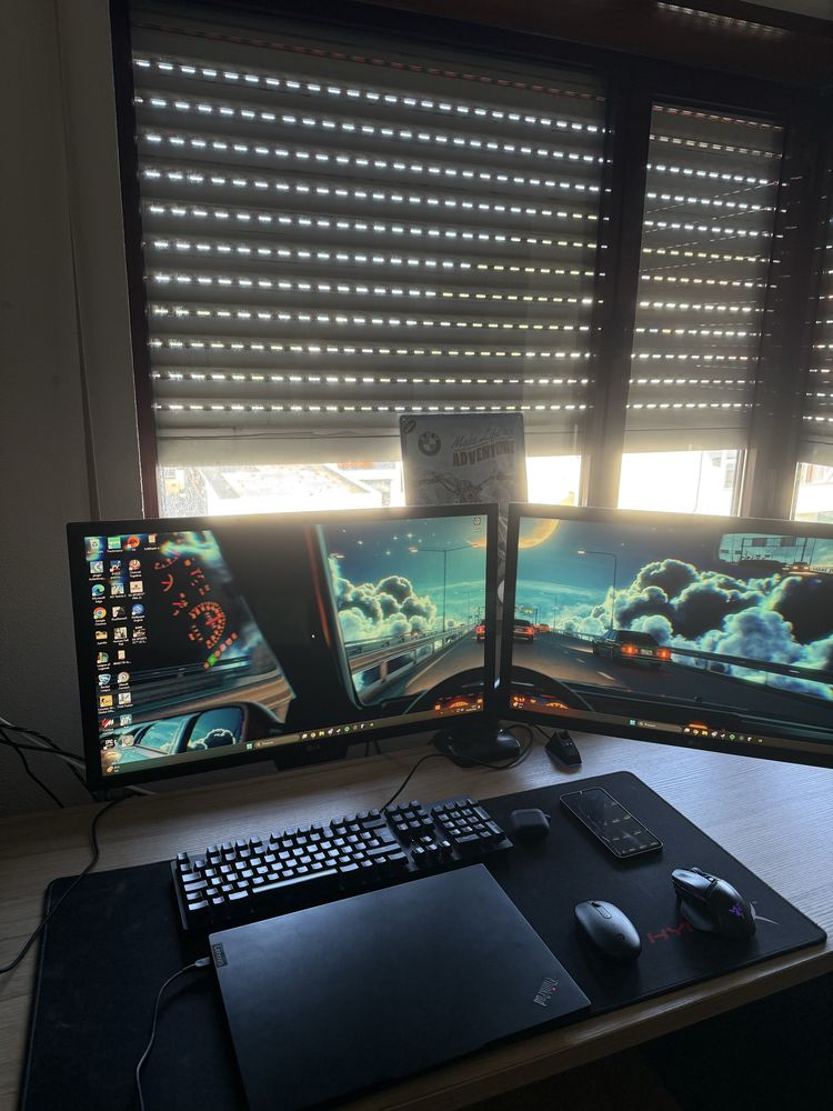 2 Monitores LG com braço suporte  (144hz + 75hz)