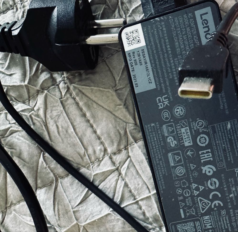 Lenovo ThinkPad L590 з подарунком